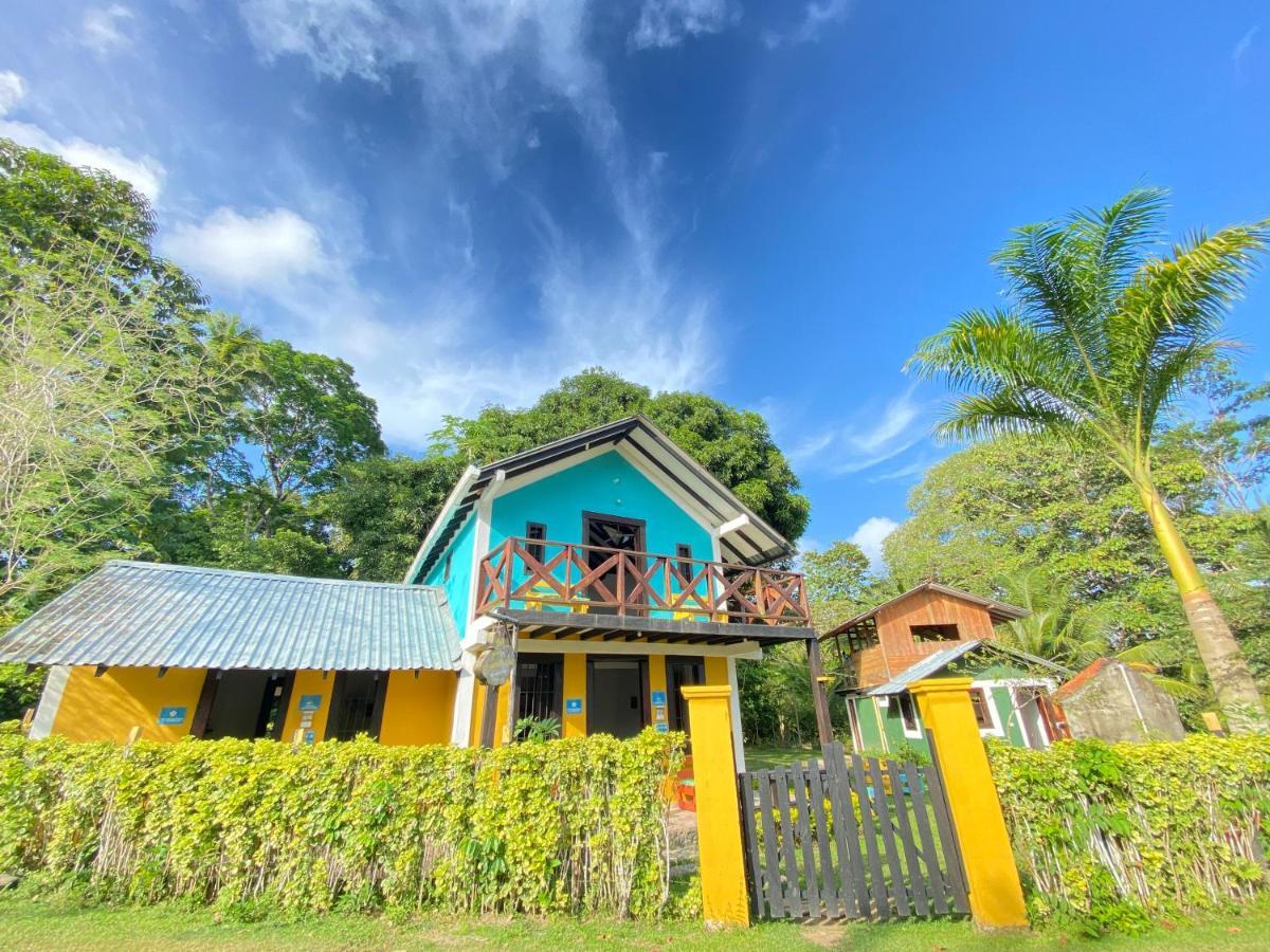 Hostal Portal Del Sol Capurganá Exteriör bild